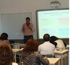 Universidade de Aveiro propõem curso de educação financeira para professores